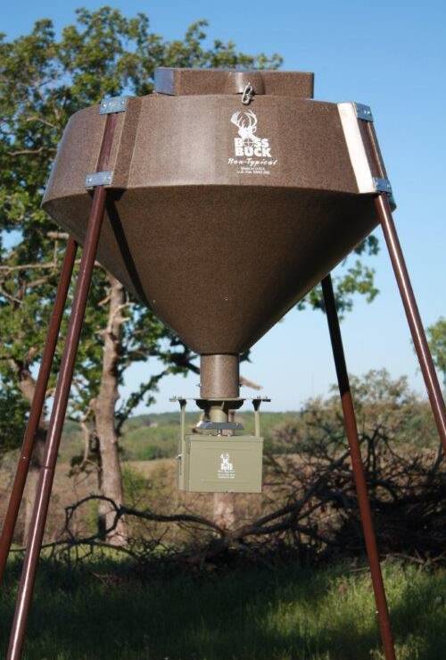 Boss Buck 600 LB Automatic Gravity Feeder • BB-1.6A.A