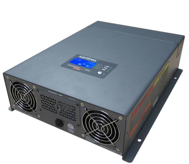 Xantrex Freedom XC 1000 Pure Sine Inverter/Charger • 817-1050
