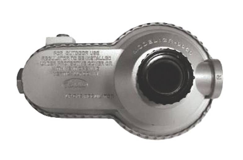 JR Products Low Pressure Adjustable Two Stage LP Gas Regulator (1/4" Inlet x 3/8" FPT Outlet) 195,000 BTU • 07-30365