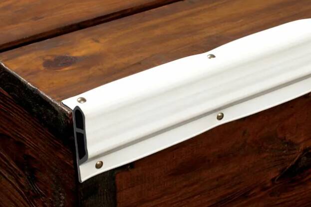 Taylor Made Dock Pro Vinyl Dock Edging White Small Edge Gard 10' Coil • 46057