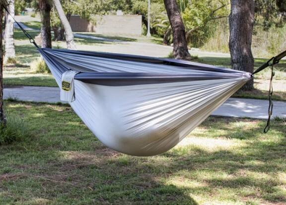 Smittybilt Grab-and-Go Hammock • HAMMOCK