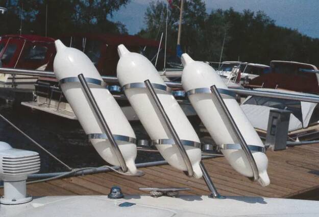 Taylor Made Stainless Steel 3-Fender Rack for 9" to 11" Fenders • 3011