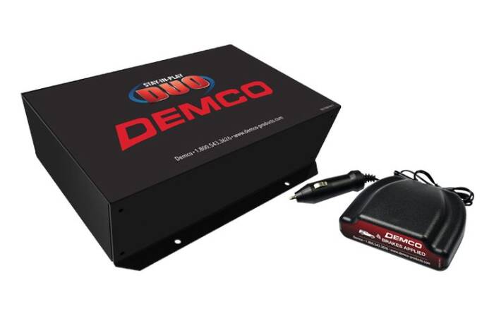 Demco Stay-In-Play DUO w/ Wireless Coachlink Monitor • 9599018