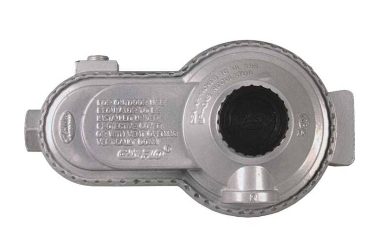 JR Products Low Pressure Adjustable Two Stage 90° Vent LP Gas Regulator (1/4" Inlet x 3/8" FPT Outlet) 225,000 BTU • 07-30385