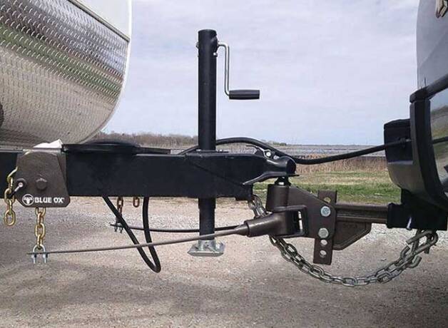 Blue Ox SwayPro Weight Distributing Hitch 11-Hole Hitch Shank  • BXW1506