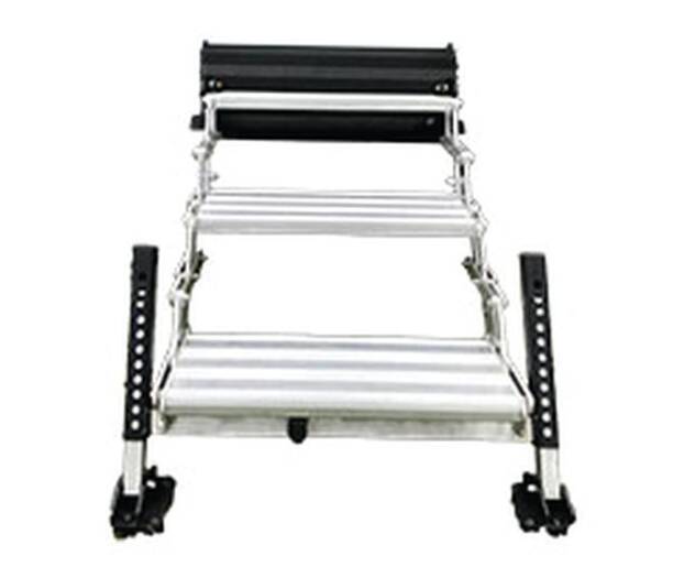 Torklift GlowStep Revolution 24"W x 7.5"R Aluminum Silver Uprising 3 Entry Steps  • A9103
