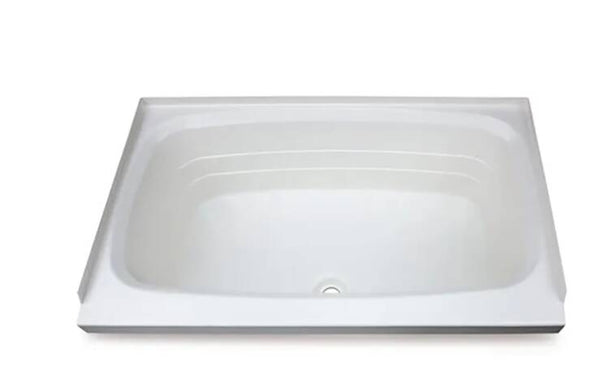 Lippert Bathtub with Center Drain; 24" x 38" (White)  • 209661