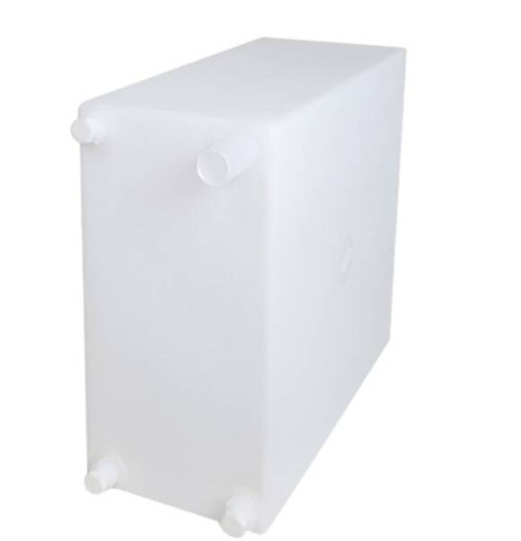 Icon 10 Gallon Fresh Water Tank with 3/8" Fittings, 18"L x 16"W x 8"H  • 12465