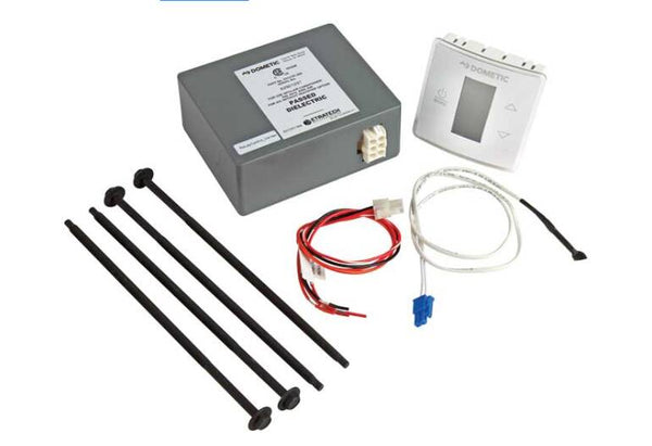 Dometic White Cool/Furnace Single Zone Thermostat Control Kit  • 3316230.700
