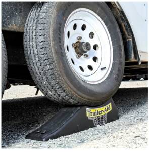 Camco RV Trailer-Aid - Black  • 22