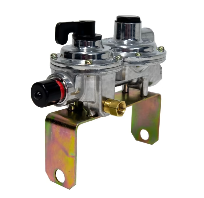 Mr. Heater High Capacity Dual Stage Auto Changeover Regulator  • F273846