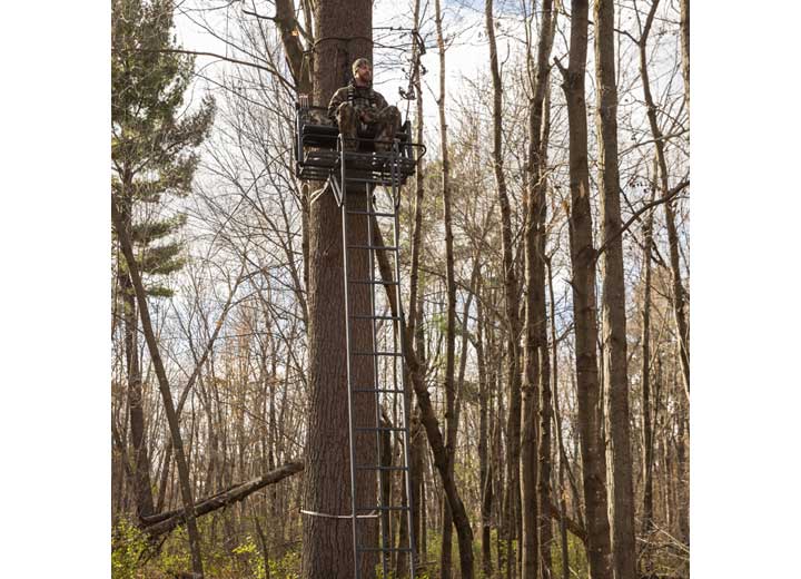 Rivers Edge Lockdown 21' 2-Man Ladder Stand • LD202
