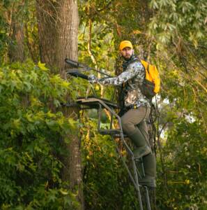 Rivers Edge 18’ 2-Man Ladder Stand • RE649
