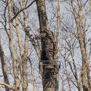 Summit Ledge XT Hang-On Tree Stand  • SU82117