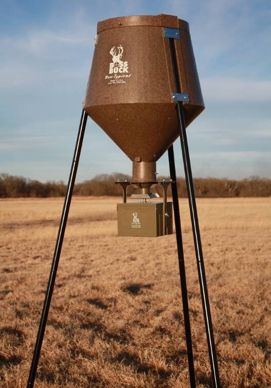 Boss Buck Auto System 200 Lb Deer Feeder, 92in Round Legs - 12V Battery Included • BB-1.200.A