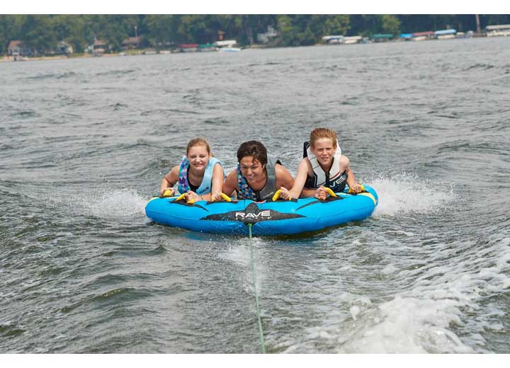 RAVE Sports Razor XP 3 Person Towable Tube  • 02642