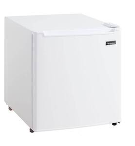 Magic Chef 1.7 cu. ft. Mini Fridge with Freezer, White  • MCR170WE