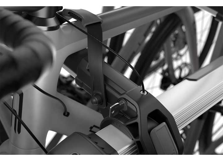 Thule Outway Hanging 3-bike Trunk Bike Rack Black/aluminum • 995005