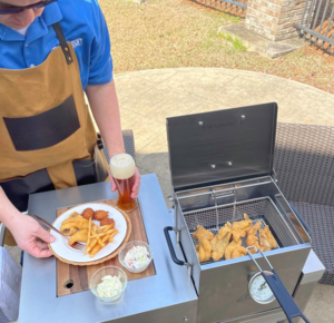 Bayou Classic 2.5-gal Stainless Bayou Fryer Workstation  • 700-727