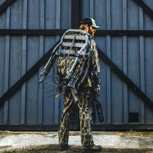 Summit Dual Threat Pro SD Climber Treestand • SU81145